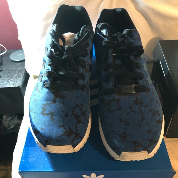 Adidas sneakers - Picture 2 of 4